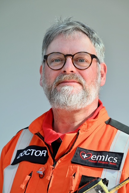 Dr Simon Topham, EMICS